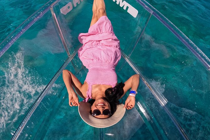 1-hour Clear Boat Tour in Nichupte Lagoon from Cancun - The Blanquizal sandbank stop