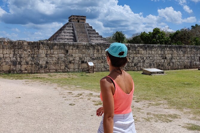 5x1: Chichen Itza + Suytun & Ikkil Cenote + Buffet + Valladolid - Chichen Itza in the heat