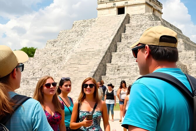 5x1: Chichen Itza + Suytun & Ikkil Cenote + Buffet + Valladolid - Suytun Cenote and its single beam of light