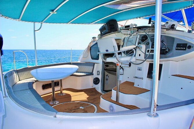 7hrs / 46ft Catamaran Private Charter From Cancun to Isla Mujeres - Service, privacy, and the real value