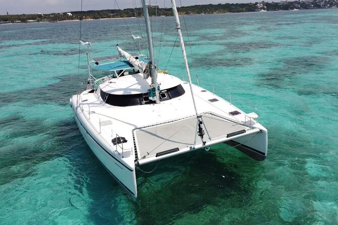 7hrs / 46ft Catamaran Private Charter From Cancun to Isla Mujeres - Snorkeling with the supplied equipment