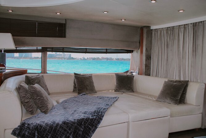 82 Feet Mega Yacht Rental up to 15pax in Cancun - What the crew adds to the day