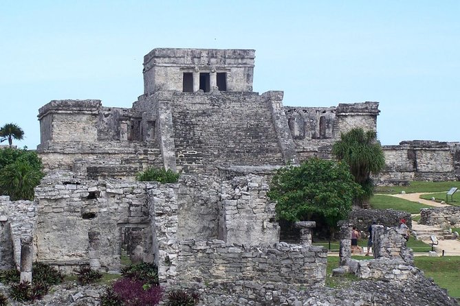 Amazing adventure Tulum, Coba, Cenote and Playa del Carmen Tour. - Playa del Carmen gives the day a final town walk