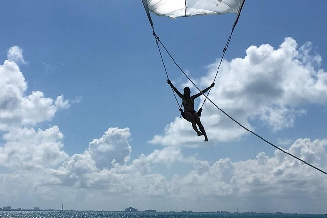 Amazing tour to the beauty Isla Mujeres with Snorkel and open bar - The return ride and sunset view