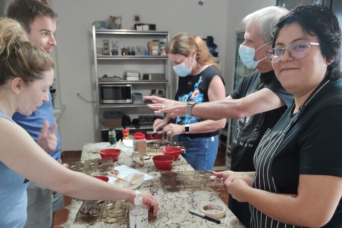 Artisanal Chocolate Bean to Bar Workshop in Cancún - Why the small group matters