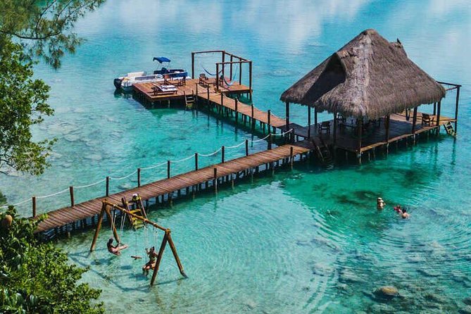 Bacalar - Bacalar’s shifting colors and fragile stromatolites