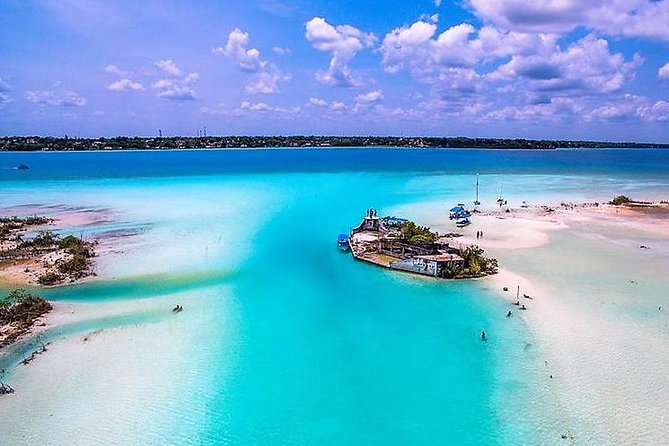 Bacalar - Marmol Spa and the Bacalar sign