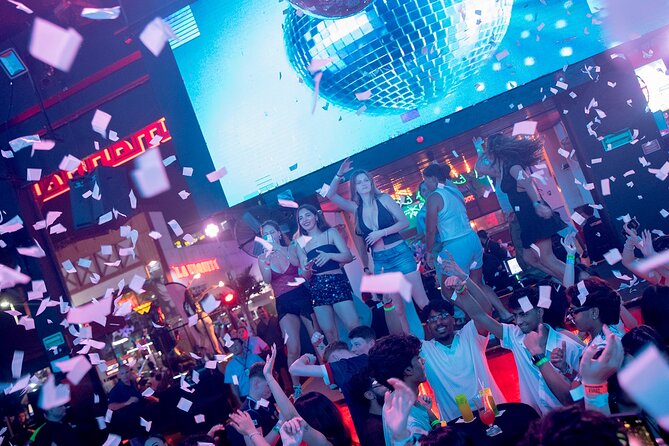 Bar Crawl Madness Tour in Cancun - Key points before you book
