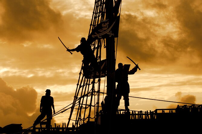 Be amazed with PIRATE SHOW in Cancun, includes Dinner & Open Bar - What happens from the 5:30 check-in to the final battle