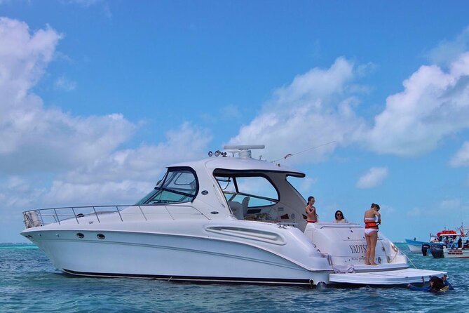 Beautiful SUNDANCER 60ft Private yacht / 18PAX 25P15 - The $730 price and what it really means
