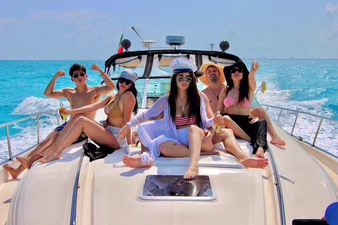 Beautiful Yacht SeaRay 48ft / 15PAX 25P16 - Boarding at A’ HA’ Scuba Diving