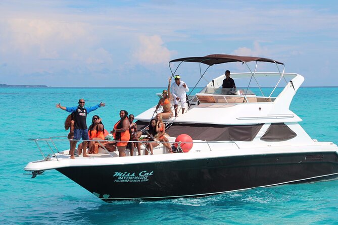 Big Yacht 48ft Rental up to 15 Pax snorkel - Leaving From the Real Inn Hotel Dock