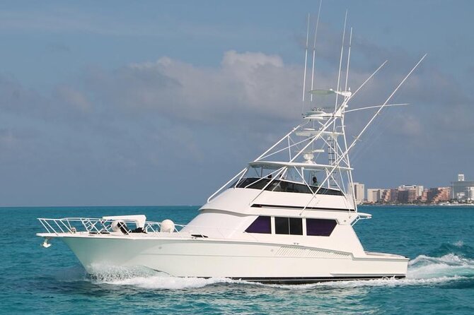 Biggest Luxury Yacht Boat Best in Cancun up to 28 pax - Should you book the 60-foot Cancun yacht?