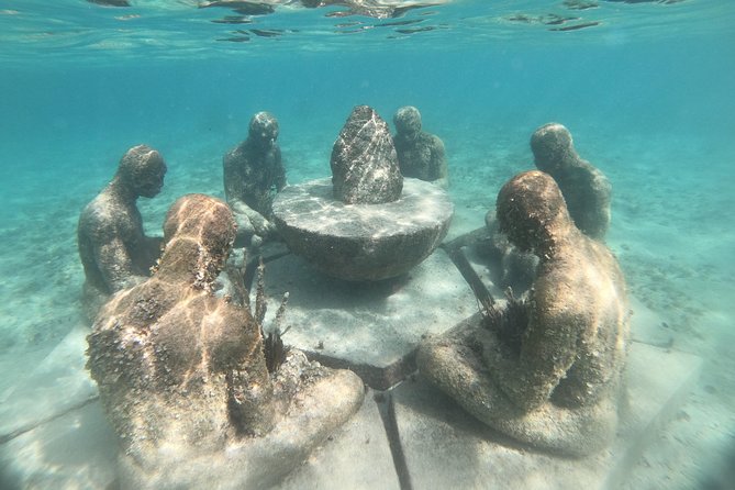 Breathtaking experience driving a speedboat in Cancun with Snorkeling included - Driving through Nichupte Lagoon