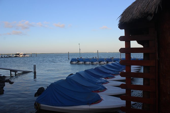Breathtaking experience driving a speedboat in Cancun with Snorkeling included - What the guides add to the trip