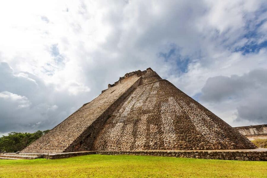 Cancun: access to Chichen Itza, Ek Balam, a Cenote, and Lunch - Valladolid: colonial Mexico in a short stop