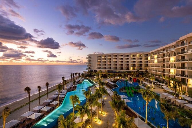 Cancun Airport and Hilton Cancun Mar Caribe Private Shuttle - A short airport ride with a useful payoff