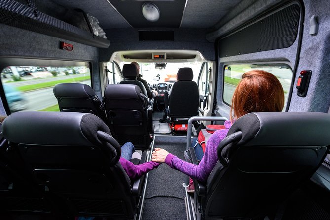 Cancun Airport Departure transfer from Hotel Zone, Puerto Juarez, Puerto Morelos - Vehicle comfort and luggage rules