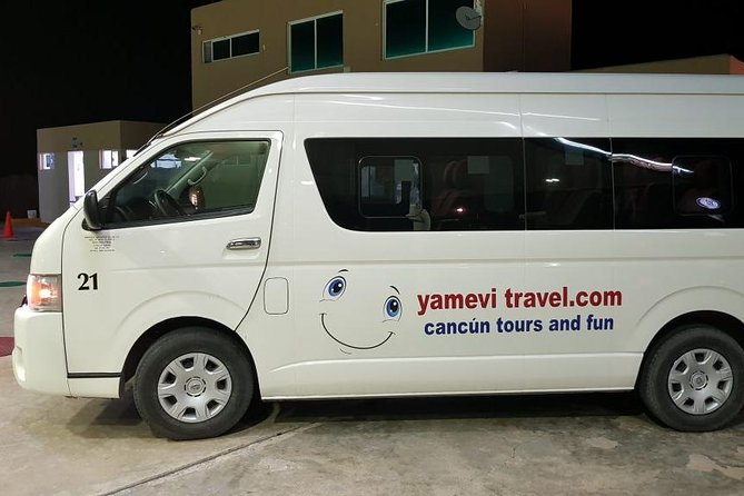 Cancun Airport private transfer to Cancun hotel zone - From Cancun Airport to your hotel in 15 to 30 minutes