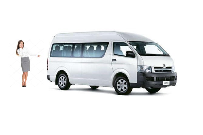 Cancun Airport Small-Group Transfer to Cancun Hotels - Finding the representative after customs