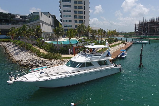 Cancun Boat Tour to Isla Mujeres on Luxury Yacht with Chef -SR55C - A Private Boat Day Instead of a Fixed Excursion