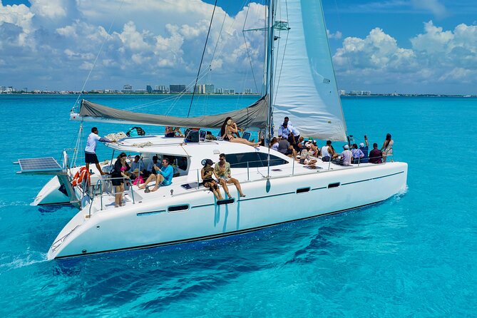 Cancún Catamaran to Isla Mujeres + Snorkel, Open Bar & Lunch - Key points before you book