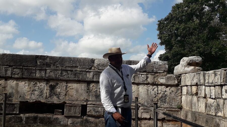 Cancun: Chichen Itza & Yaxunah Ruins Private Tour & Cenote - Buffet lunch and tequila tasting
