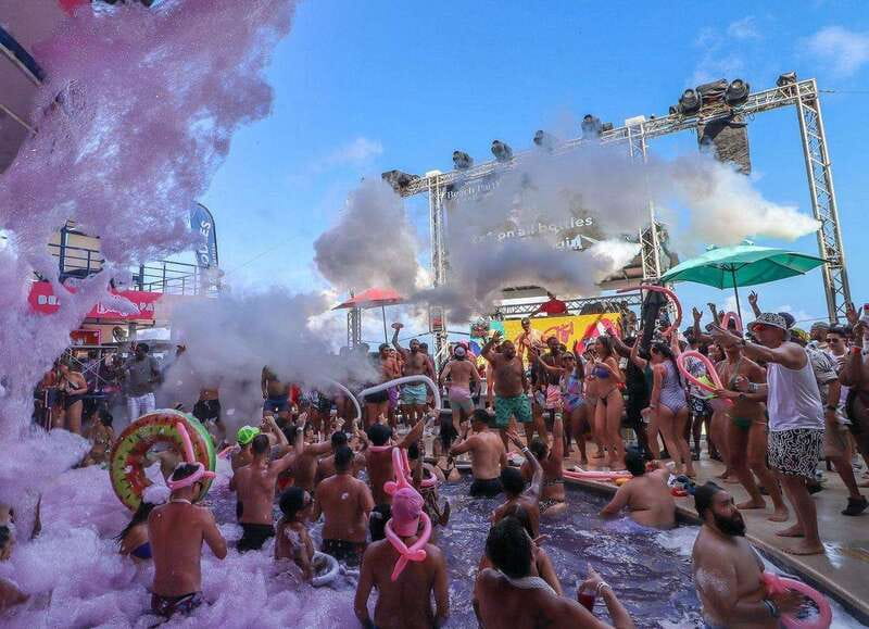 Cancún: Coco Bongo Beach Party Celebrity Package - Who will enjoy this most