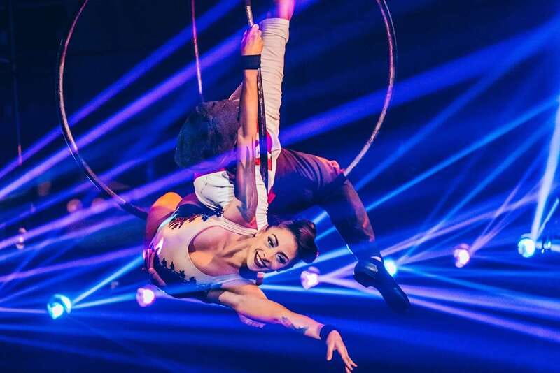 Cancun: Coco Bongo Nightclub Experience - Extra charges for tables and photographs
