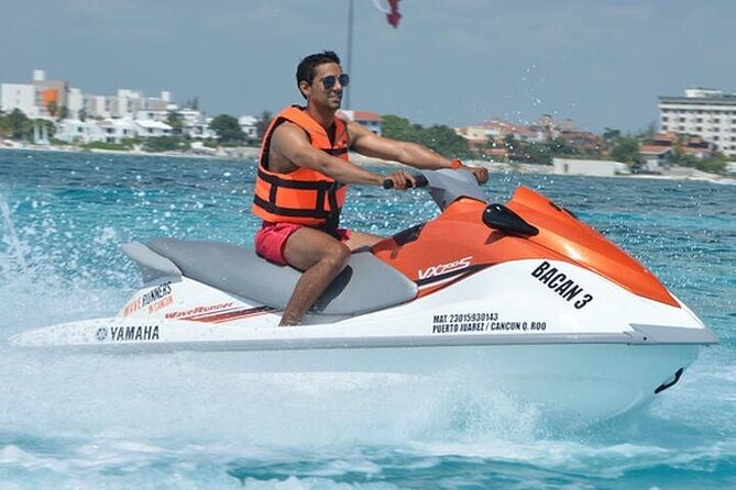 Cancun Combo Adventure: 4 Reef Snorkeling Stops & Parasailing - Why the guide and safety setup matter