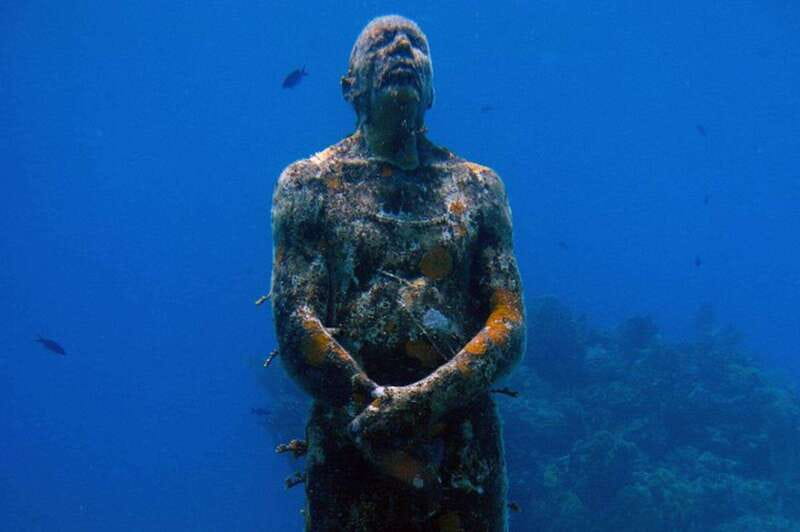 Cancun: Dive Underwater Museum & Manchones Reef - What the small-group format changes