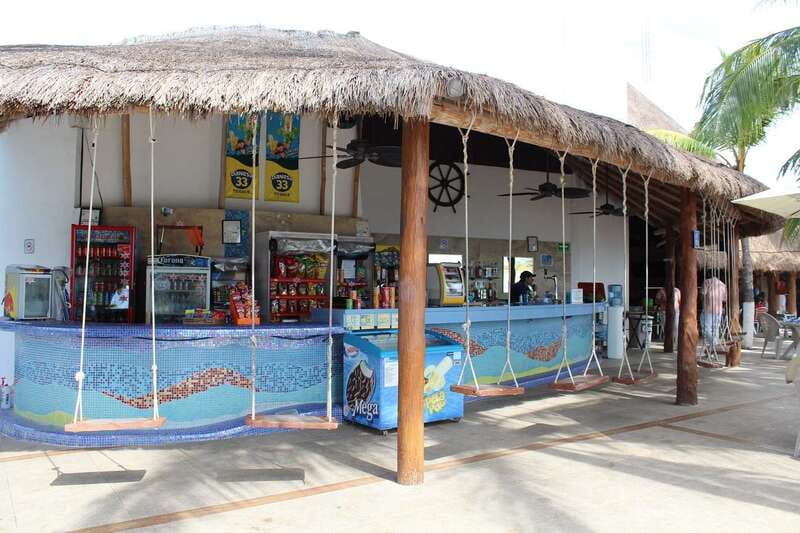 Cancún: Dolphin Encounter on Isla Mujeres with Buffet - Booking advice for a smoother day