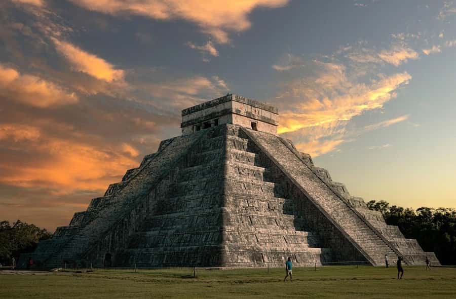 Cancun: Exclusive sunrise at Chichen Itza, expert tour guide - Why the early hour matters at Chichén Itzá