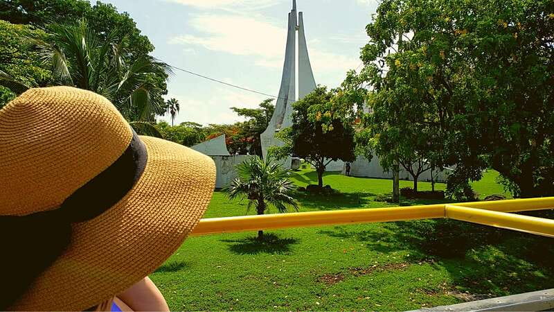 Cancun: Guided City Tour with Shopping by Double Decker Bus - Downtown Cancun and Plaza 28