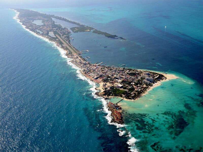 Cancun: Half Day Private Catamaran to Isla Mujeres - El Meco snorkeling: the active stop