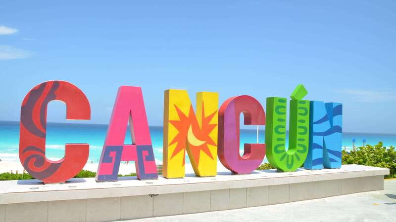 Cancun: Hop-On-Hop-Off Sightseeing Bus Tour - Hotel Zone route: beaches, malls, and the Cancun sign