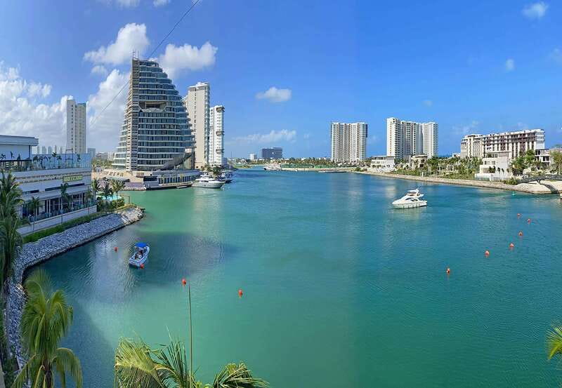 Cancun: Hop-On-Hop-Off Sightseeing Bus Tour - Centro route: a better look at everyday Cancun