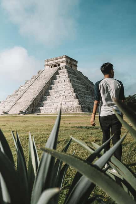 Cancun in its entirety: Chichen Itza ruins, cenote, and Valladolid - Key points at a glance