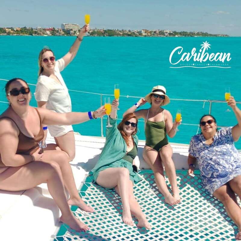 Cancun: Isla Mujeres Catamaran + Coco Bongo Show - Coco Bongo turns the evening into a separate event