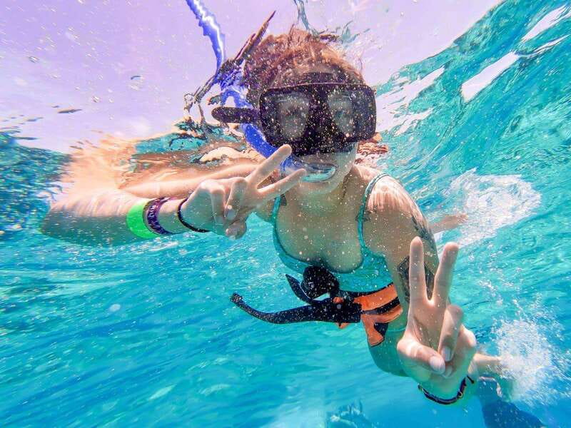 Cancun: Isla Mujeres Catamaran Tour with Open Bar of Drinks - What this $35 catamaran day is really offering