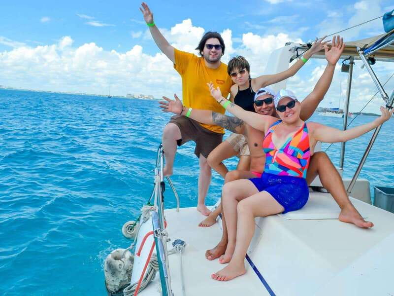 Cancun: Isla Mujeres Catamaran Tour with Open Bar of Drinks - Starting at Marina Las Perlas