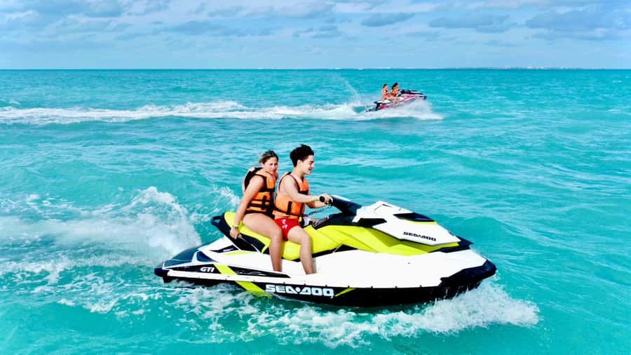 Cancun: Jet Ski Rental in Ocean Side - Thirty minutes on the Caribbean Sea