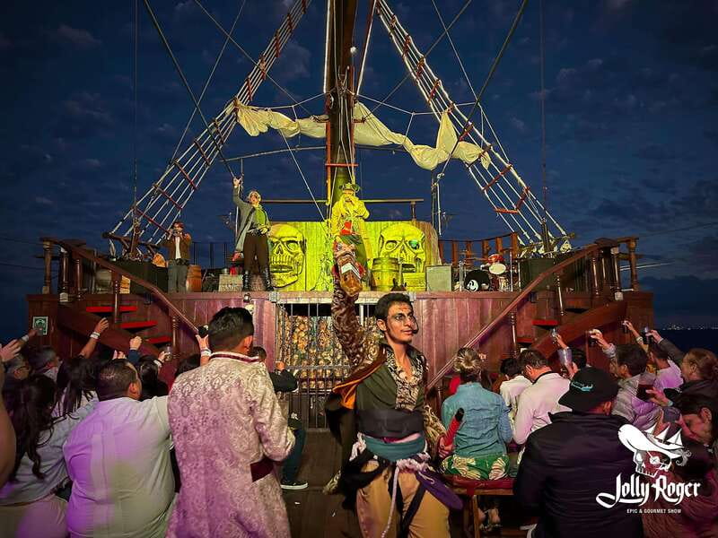 Cancún: Jolly Roger Pirate Dinner Cruise 2025 - Captain Black Jack’s Golden Fleece Adventure