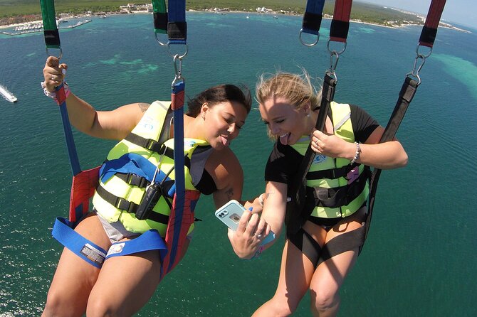 Cancun Parasail Open Schedule - Safety instructions, harness, and takeoff