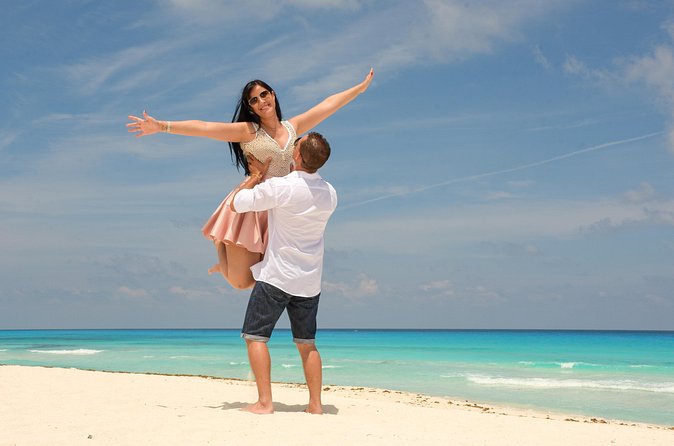 Cancun Photo Session - Direction from photographers such as Carlos and Garcia