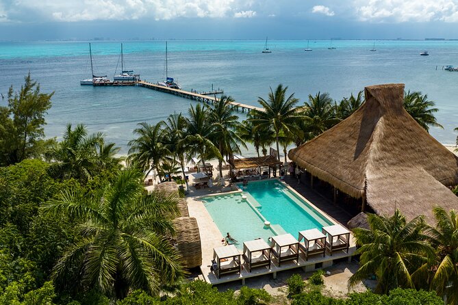 Cancun: Private Catamaran with Open Bar & Snorkeling Option - What the private format really gives you