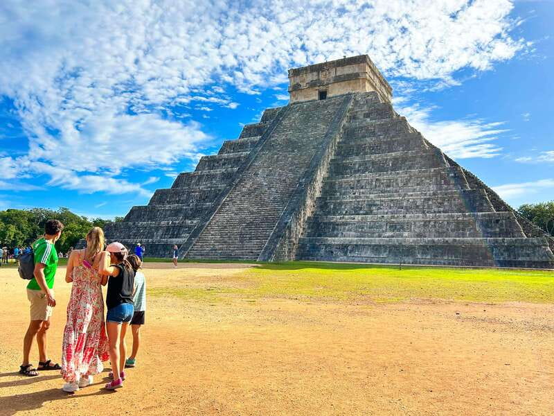Cancun: Private Chichen Itza Tour, Cenote Swim, & Lunch - Valladolid in 30 minutes