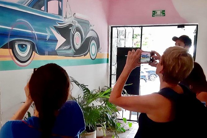 Cancun Private PhotoWalk and City Tour - Working With a Professional Photographer