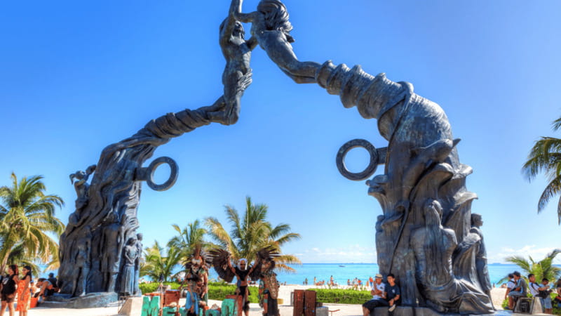 Cancun/Puerto Morelos: Tulum, Cenote & Playa del Carmen Trip - Guides, language, and group size
