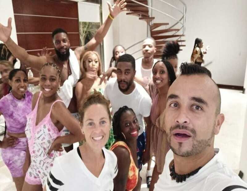 Cancun: Salsa/Bachata Group Class - Should you book the Cancun salsa or bachata class?